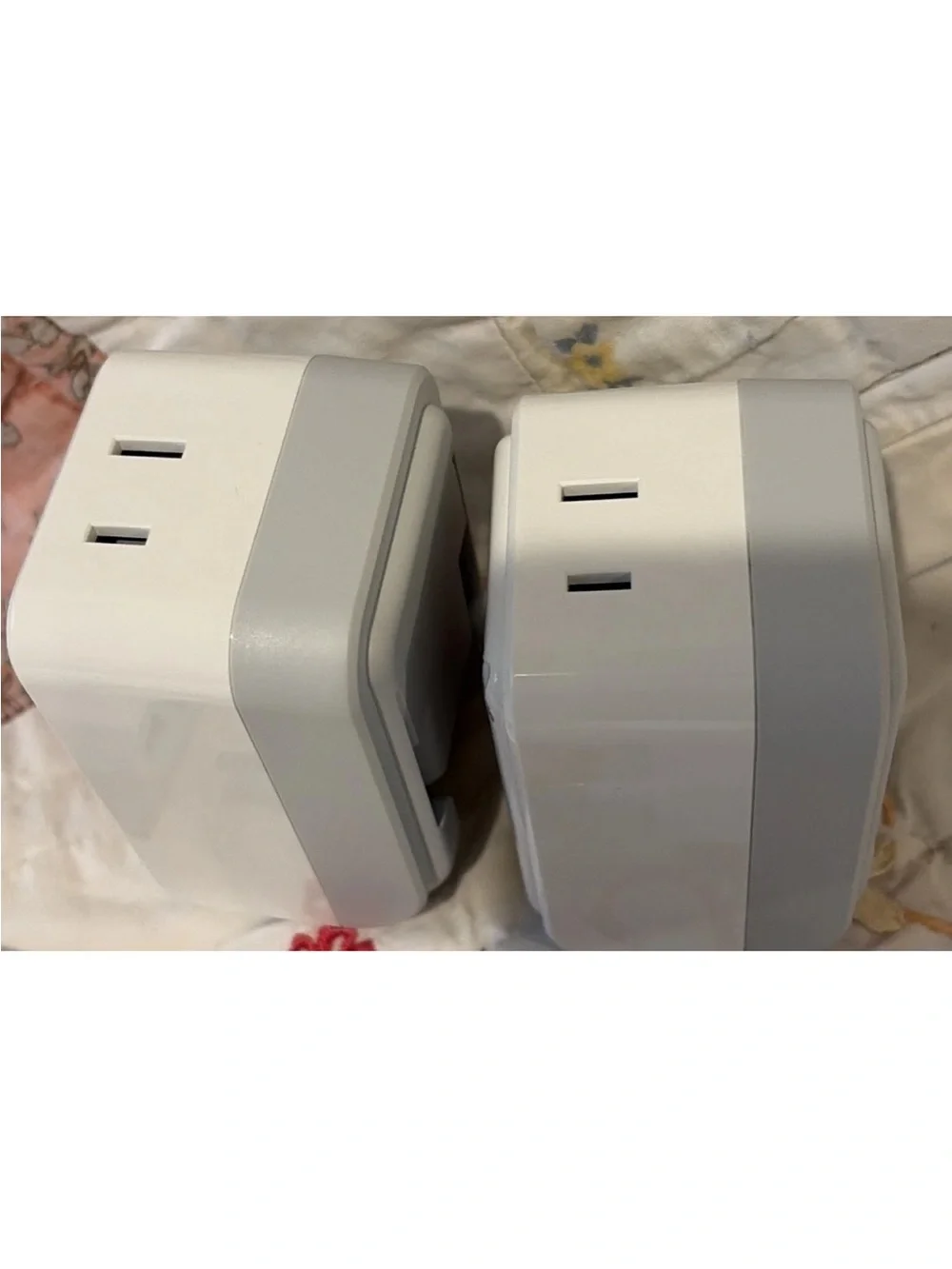 White International USB Travel Charger Adapter with Multiple Plug Converters